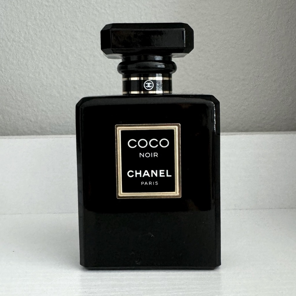 CHANEL Coco Noir